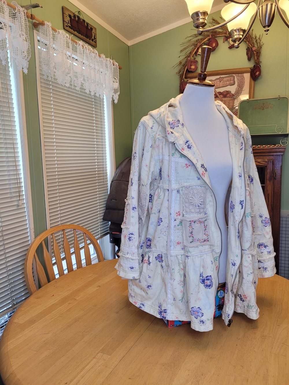 POL Cream Floral Patchwork Hooded Jacket - Picture 5 of 8